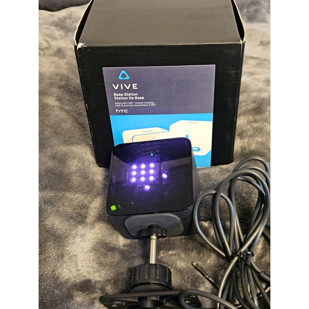 HTC Vive Base Station 1.0 w/ Original Mount, Power Adapter, And Box - TESTED!